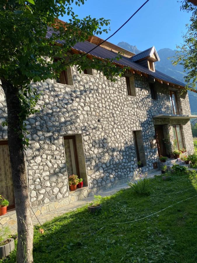 Guesthouse Demushi Valbone Extérieur photo